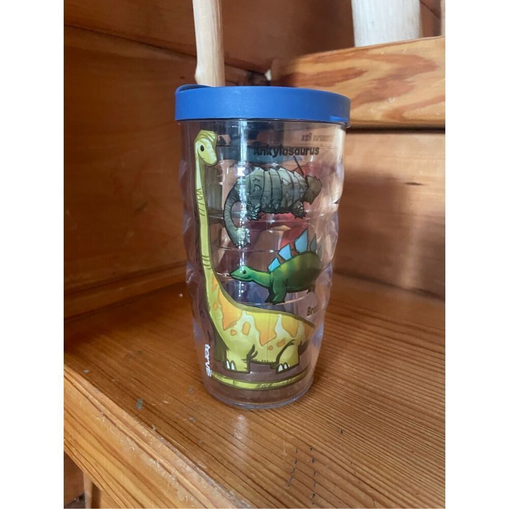 Tervis Dinosaurs Made in USA Double Walled Insulated Tumbler Cup, 10oz Wavy
